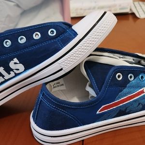 Buffalo Bills canvas tennis shoes. Size 9 ladies size 7 men NEW